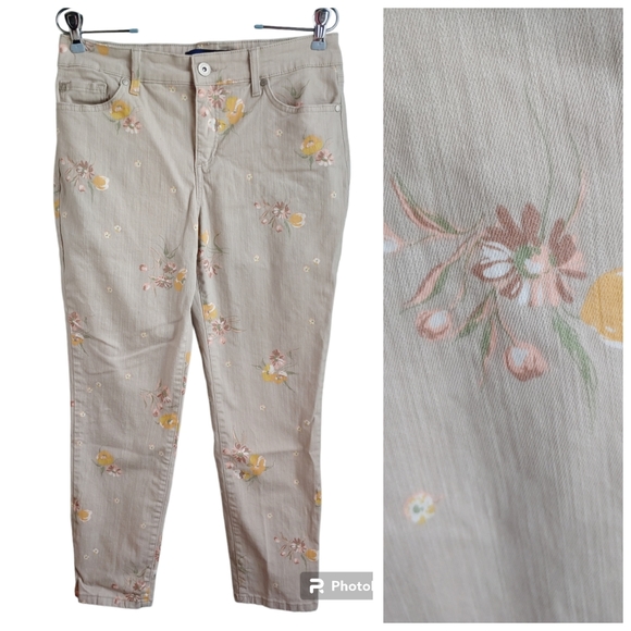 Bandolino Mandie Slim Crop Womens Size 8 Taupe Wash Pink Floral Ankle Crop Jeans - Picture 1 of 14